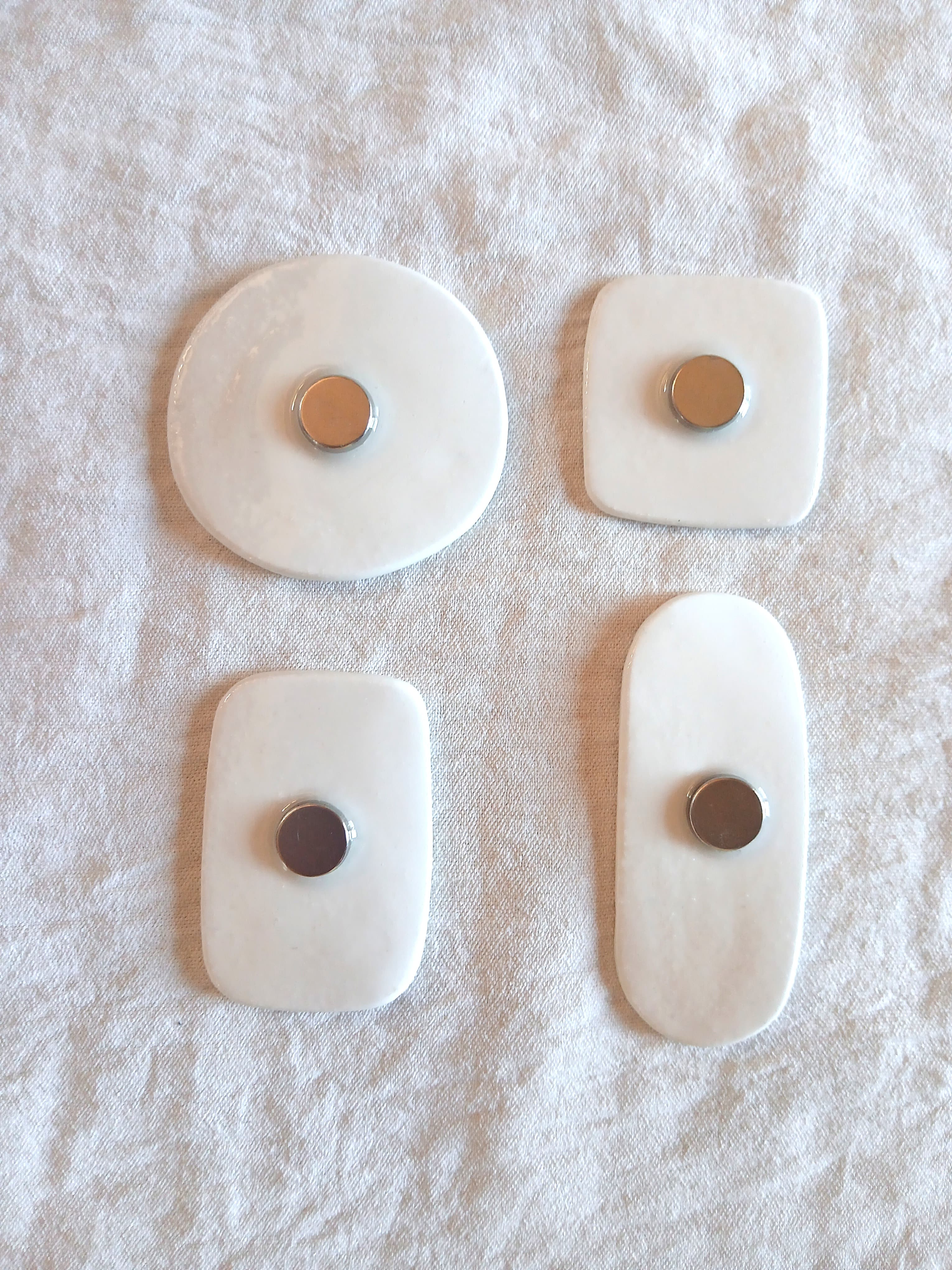 Dos des magnets botaniques avec aimants intégrés